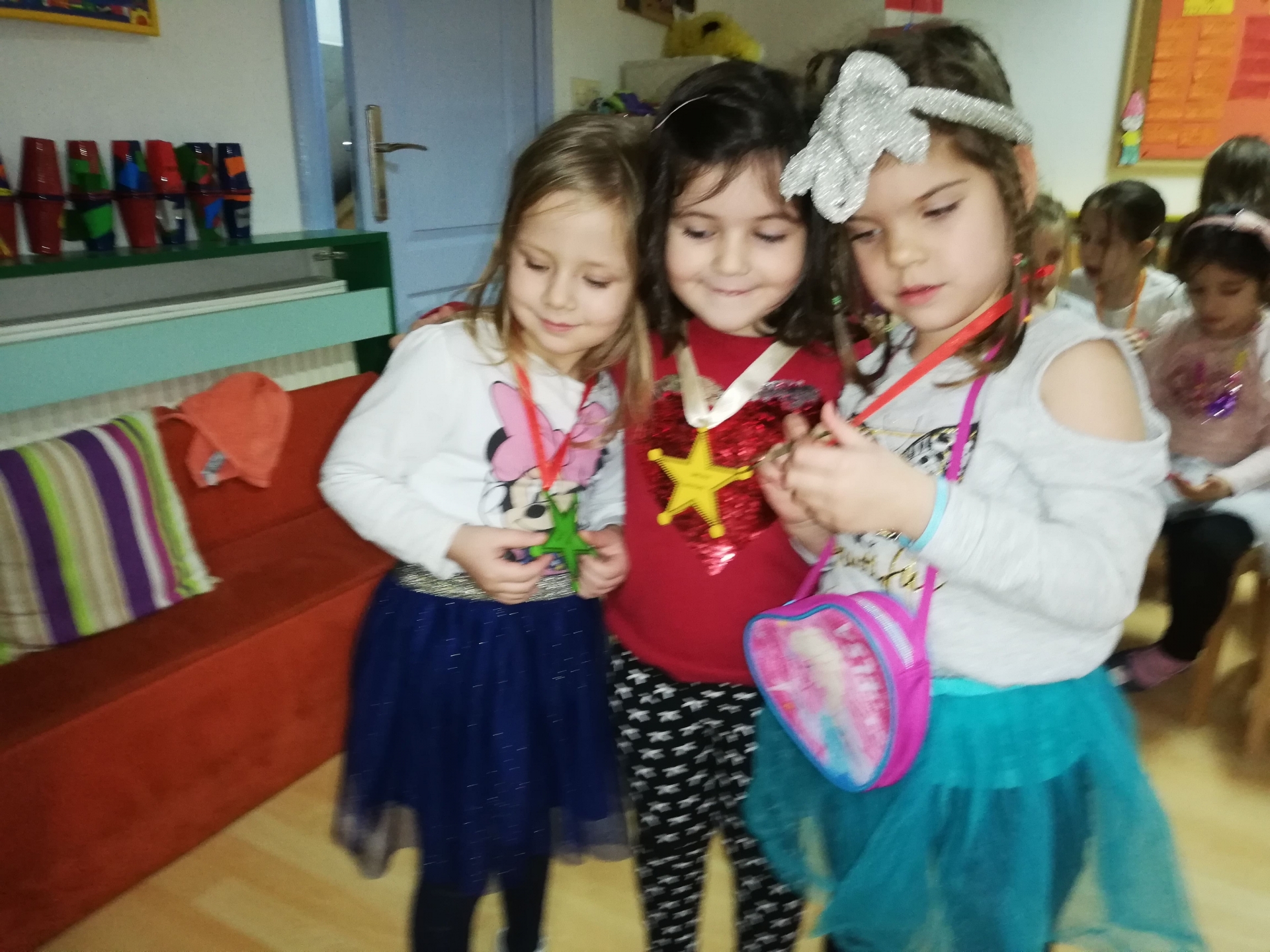 Novembarska pidžama žurka